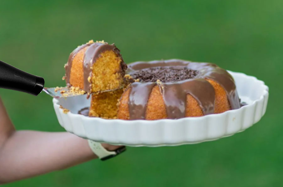 cake serving