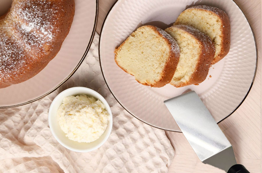 cake turner